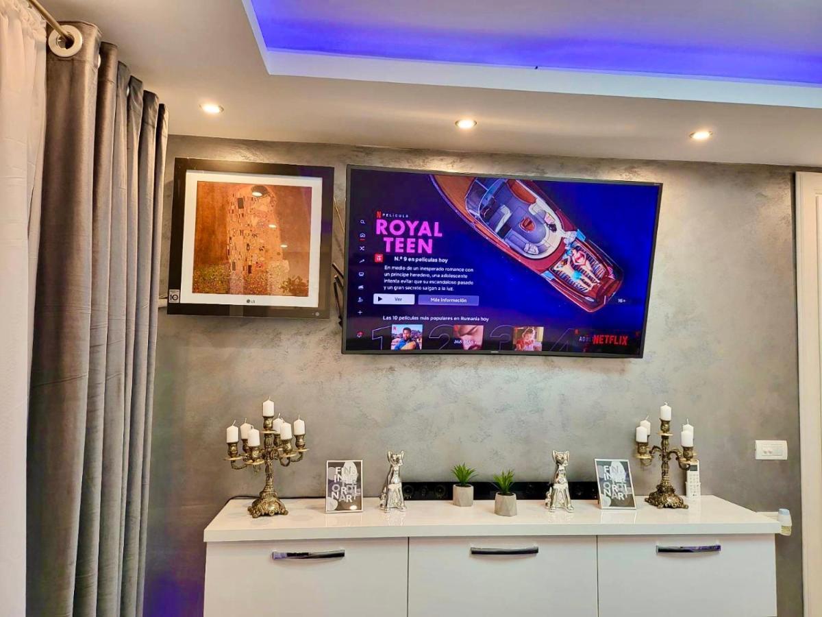 Studio Delux Giurgiu Bagian luar foto